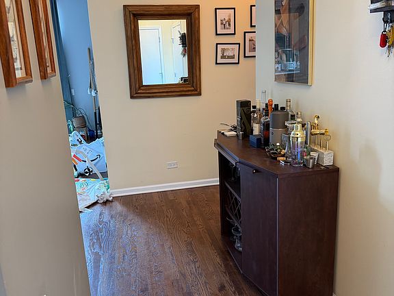 5th image of 2089 W Wabansia Ave APT 305
