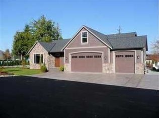 136 Lilly Ln, Mount Vernon, WA 98274