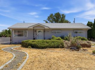 1269 N Perry Loop, Kennewick, WA 99336