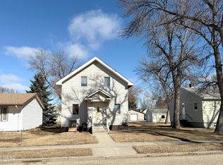 819 2nd Ave NE, Aberdeen, SD 57401