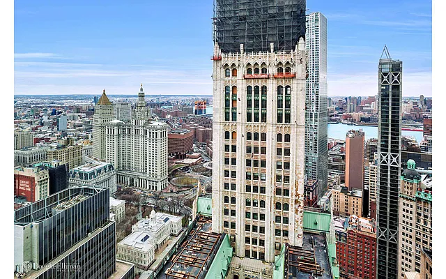 Rented by Douglas Elliman | media 14