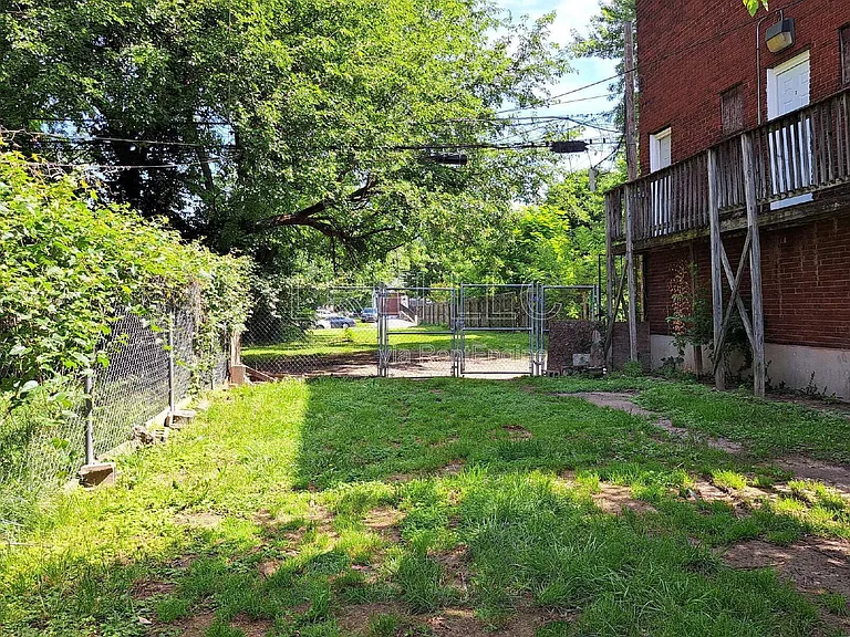 1705 1/2 Hale Ave — Photo 11