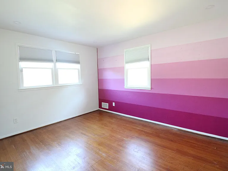 5204 Queensberry Ave — Photo 15