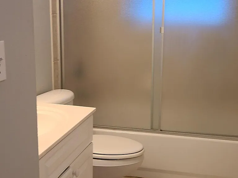 13793 Yarmouth Dr — Photo 3