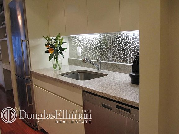 2nd image of 136 E 56th St APT 8C