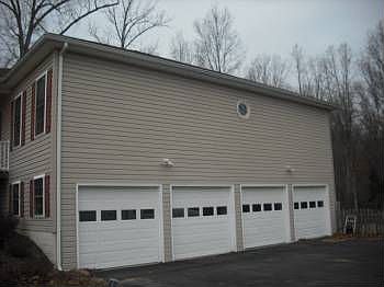 2nd image of 19 Tracey Ln