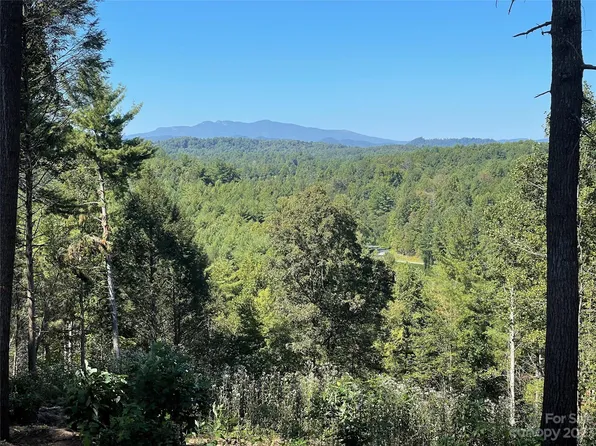 2070 Thoroughbred Way #G18, Lenoir, NC 28645