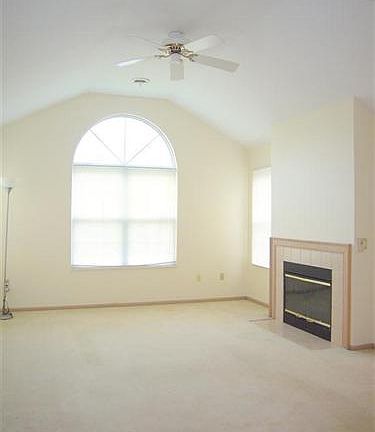 5th image of 8050 Harbor Creek Dr APT 2903