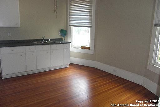 3rd image of 270 Post Ave APT 3