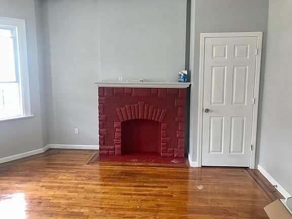 3rd image of 326 Arlington Ave