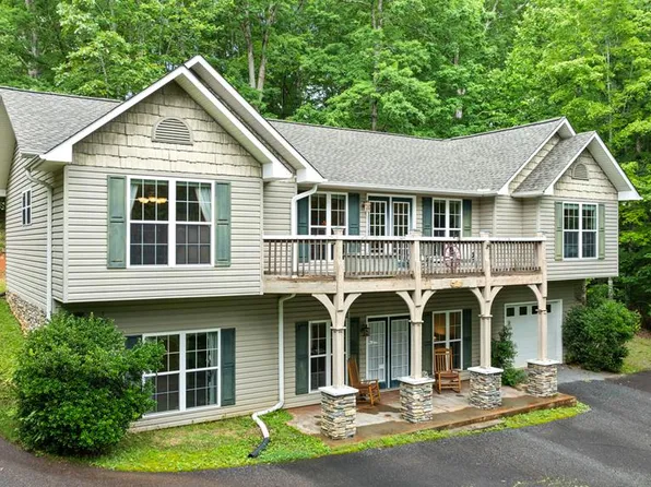 13 Kasey Ln, Young Harris, GA 30582