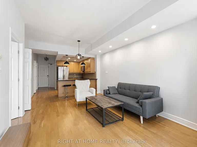 134 York St #1009 — Photo 9