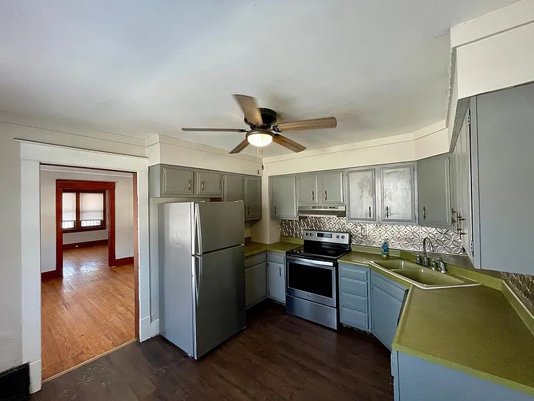 1501 S Spring St — Photo 7