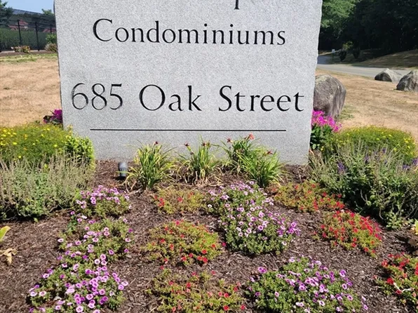 685 Oak St #6-11, Brockton, MA 02301