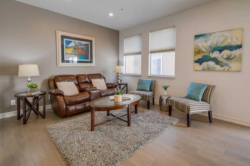 3 bed, 2.5 bath, 1710 sqft, $4,650 — Photo 3