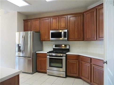 4th image of 1405 Haley Gray Dr