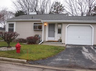 1101 Nantucket Dr, Bay City, MI 48706