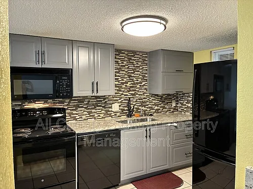 1810 NW 23rd Blvd Photo 1