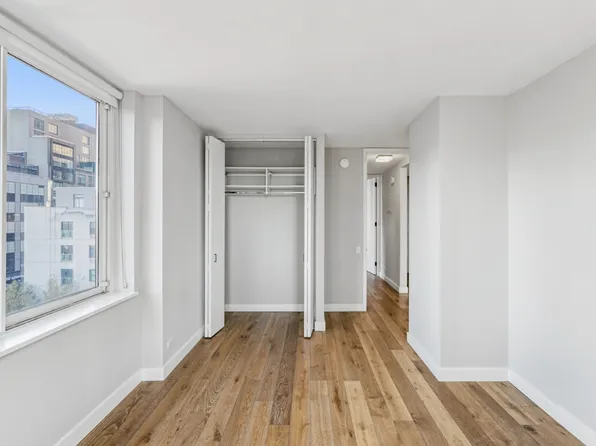 560 West 43rd Street image 17 of 20