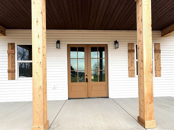 2nd image of 4031 Wells Rd