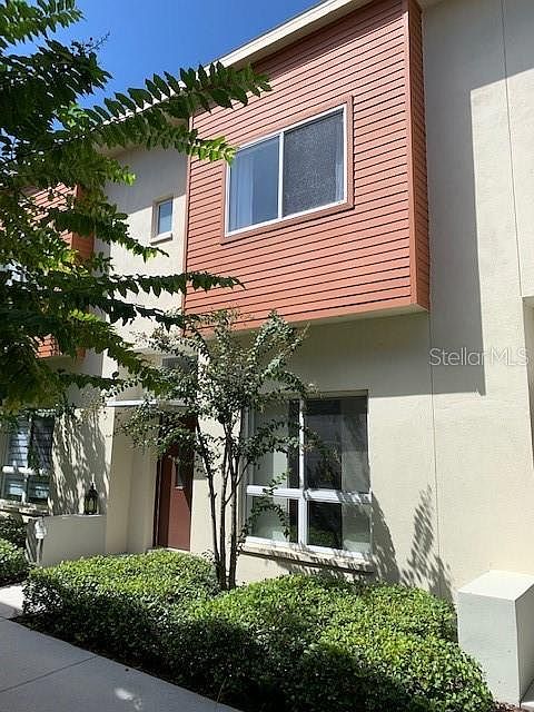 1st image of 853 3rd Ave N