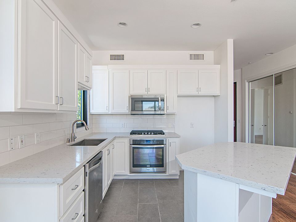 1st image of 611 W G St Unit 223