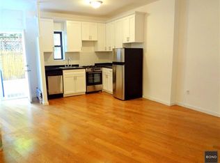 320 W 47th St, New York, NY 10036