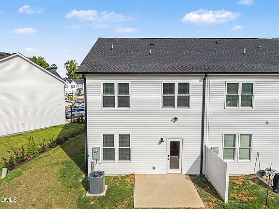 5th image of 79 Calluna Dr