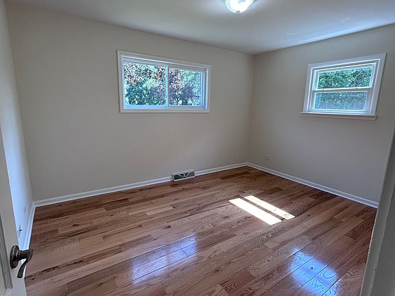 Upstairs Bedroom 1