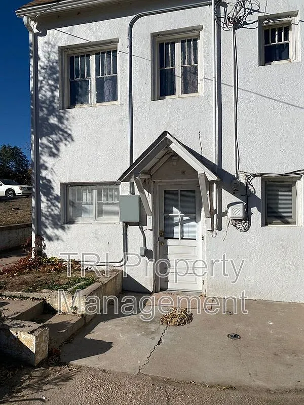 1 bed, 1.0 bath, $925 — Photo 1