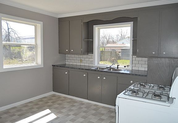 3rd image of 303 Phelan St