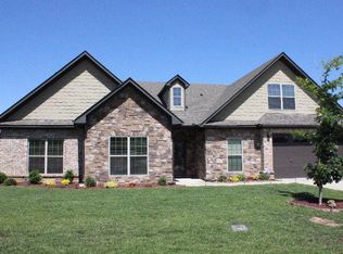 106 Halls Creek Ln, Dothan, AL 36301