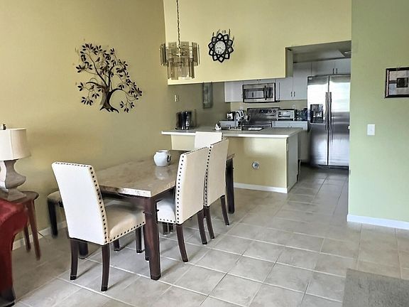 3rd image of 117 Waterside Dr #117