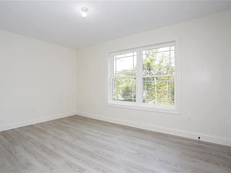 1097 W Route 1 #211-1 — Photo 10