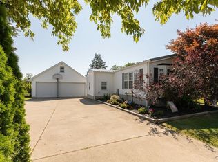 160 Creamery Rd, Oswego, NY 13126