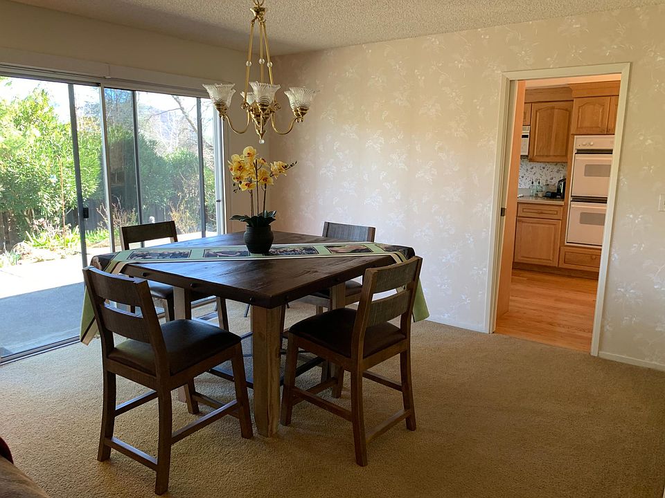 2nd image of 444 Oak Brook Ln