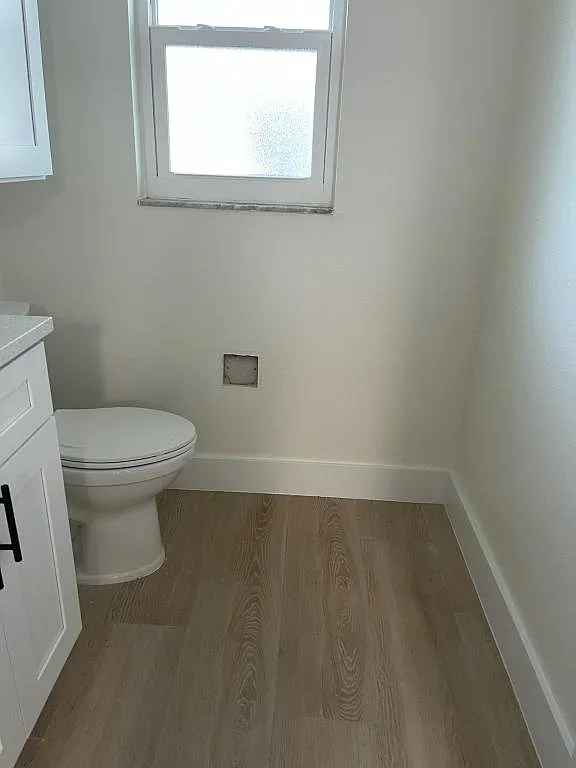 1552 S Myrtle Ave — Photo 2