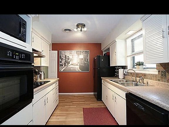 4th image of 11227 Carissa Dr