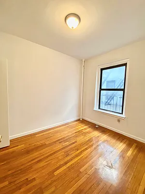 Rented by Waverly Realty Associates | media 22