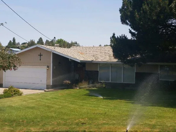 965 NE Brown Dr, Madras, OR 97741