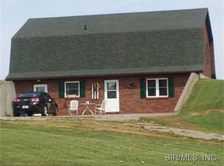 10333 Paradise Rd, Chester, IL 62233