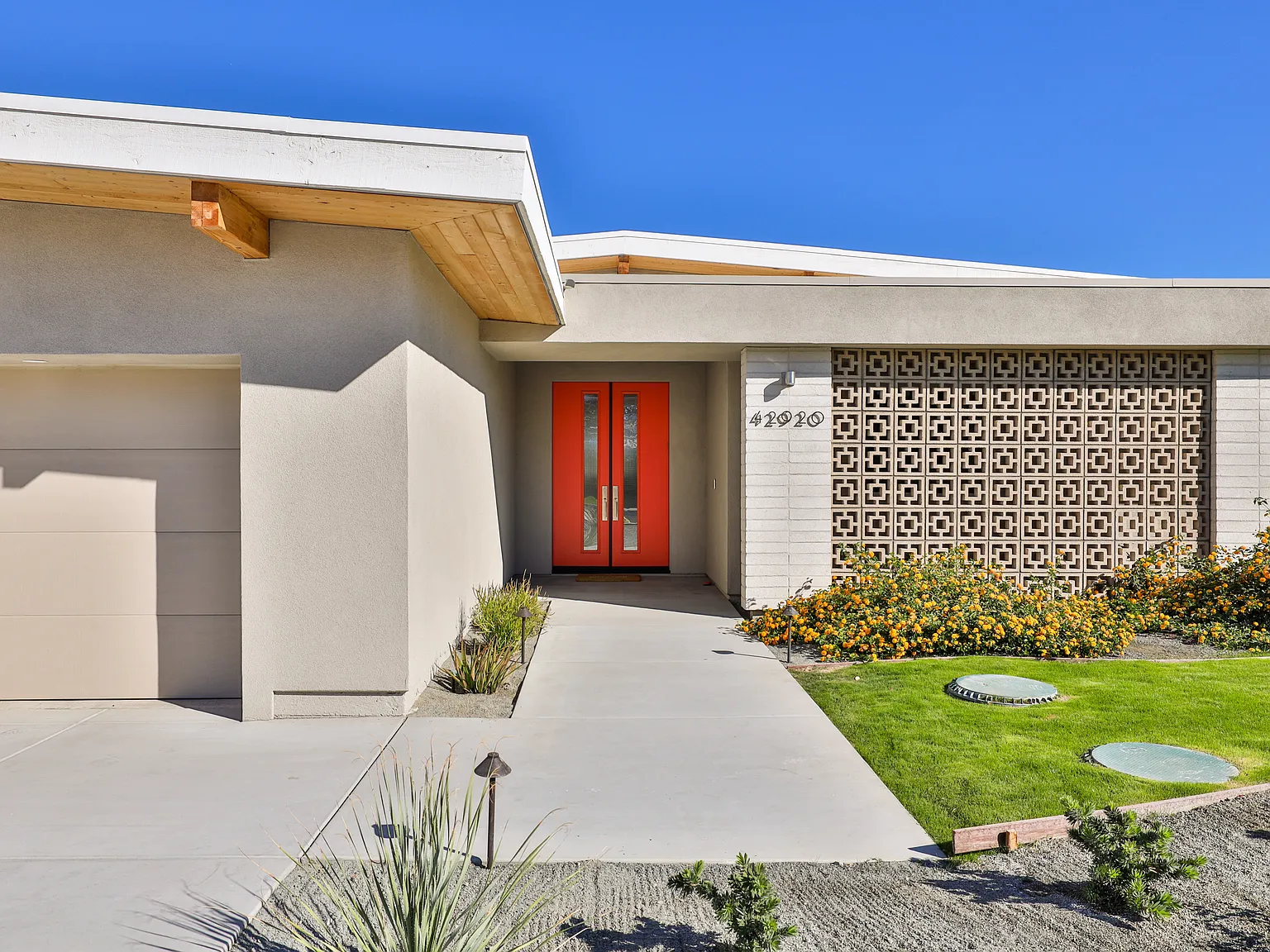 4 bed, 3.5 bath, 3005 sqft, $7,500 — Photo 2