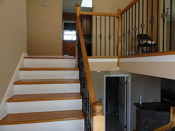 5th image of 6330 Carlsbad Dr