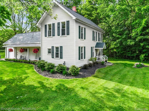 395 Myers Rd, Lapeer, MI 48446