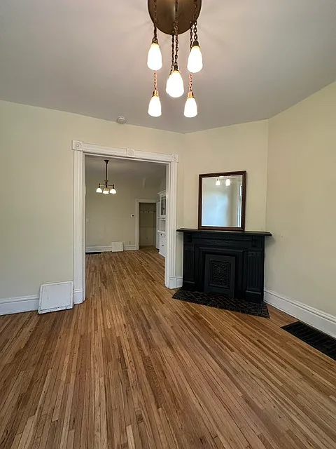 2 bed, 1200 sqft, $1,650 — Photo 4