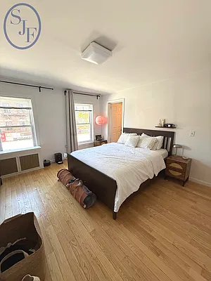 Bedroom, photo 1