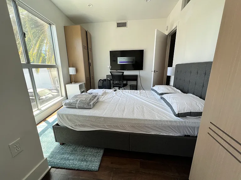 1735 N La Brea Ave #404 — Photo 12