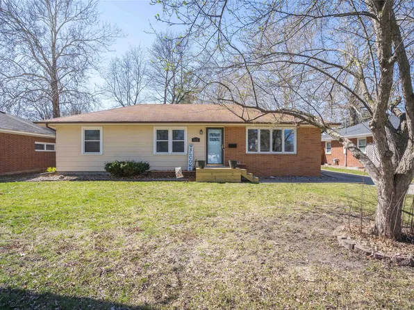 112 NW Des Moines St, Ankeny, IA 50023