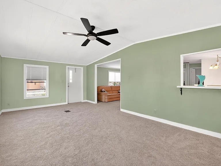 516 Jason Dr — Photo 6