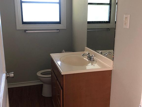 4th image of 3013 South Dr